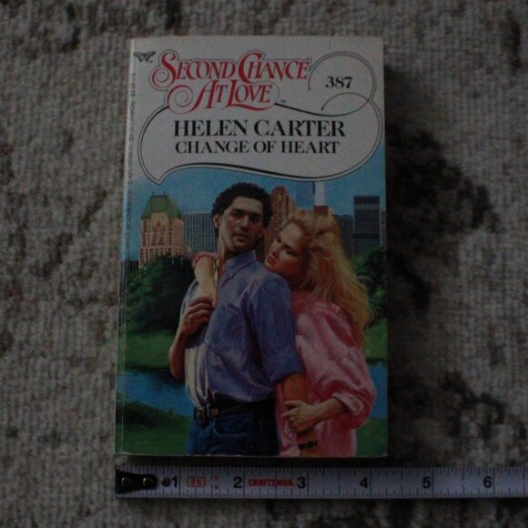 Vintage Second Chance at Love "Change of Heart" Paperback Book - Picture 8 of 8